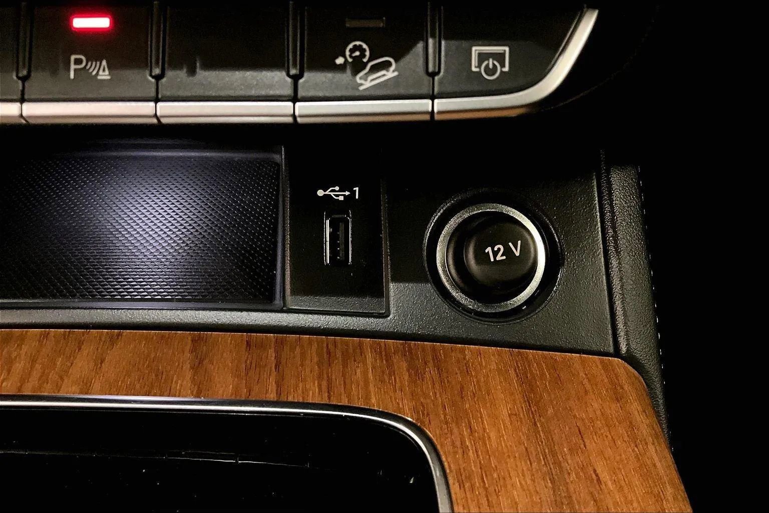 Used 2023 Audi Q5 2.0T Premium Plus w/ Premium Plus Package image 31