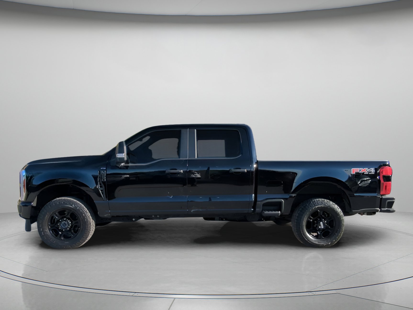 Certified 2024 Ford F250 XL w/ STX Appearance Package AWD/4WD image 17
