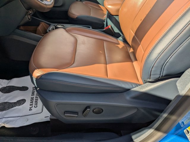 Certified 2022 Ford Maverick Lariat w/ Lariat Luxury Package image 14