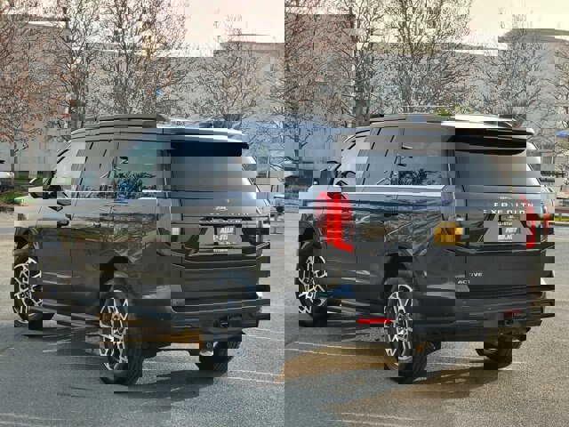 Certified 2025 Ford Expedition Active image 3