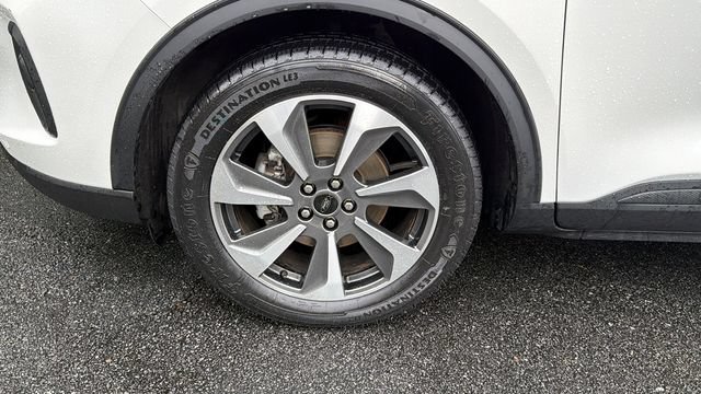 Certified 2024 Ford Escape Platinum AWD/4WD image 13