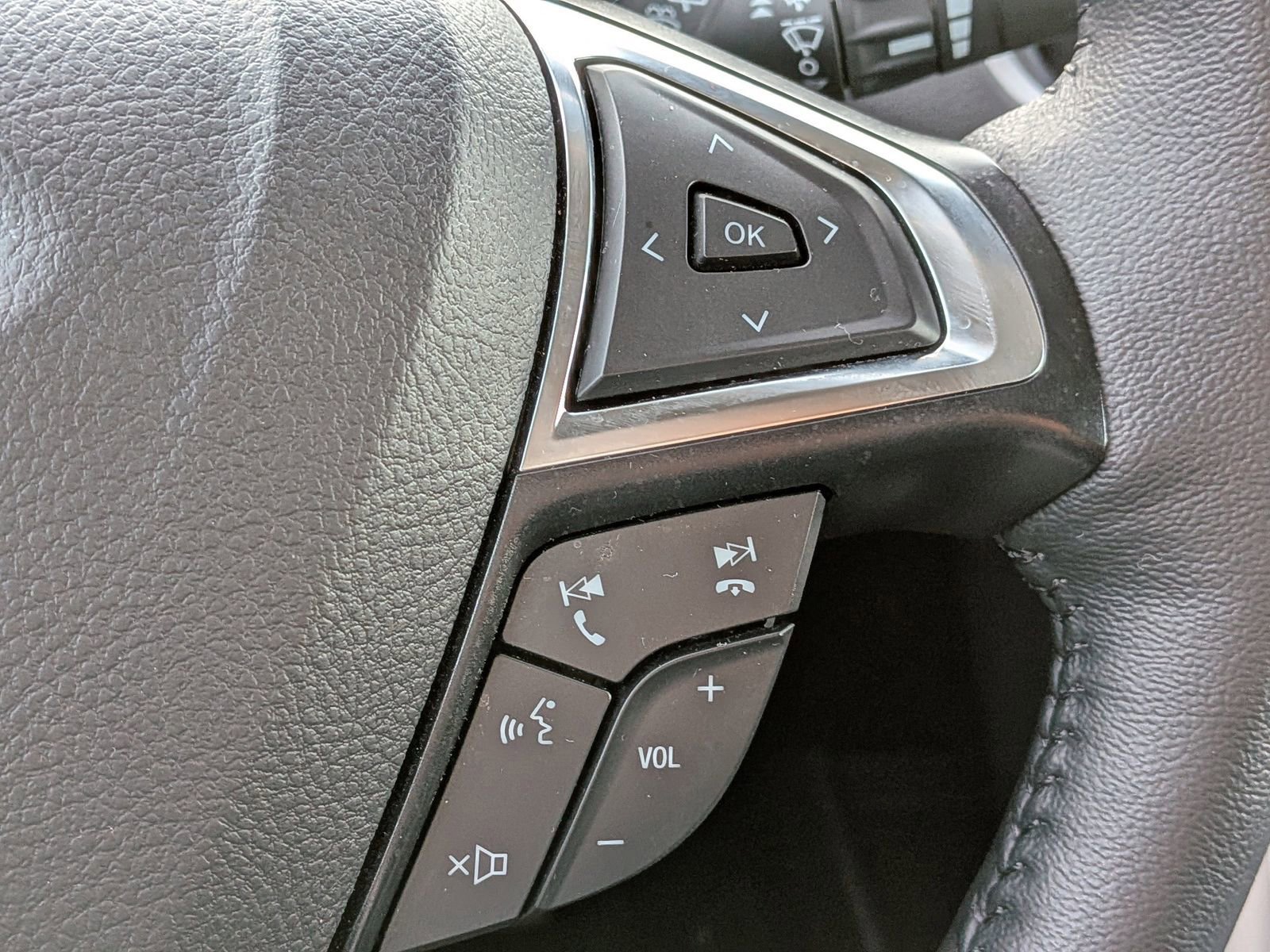 Certified 2023 Ford Edge SEL w/ Convenience Package image 29