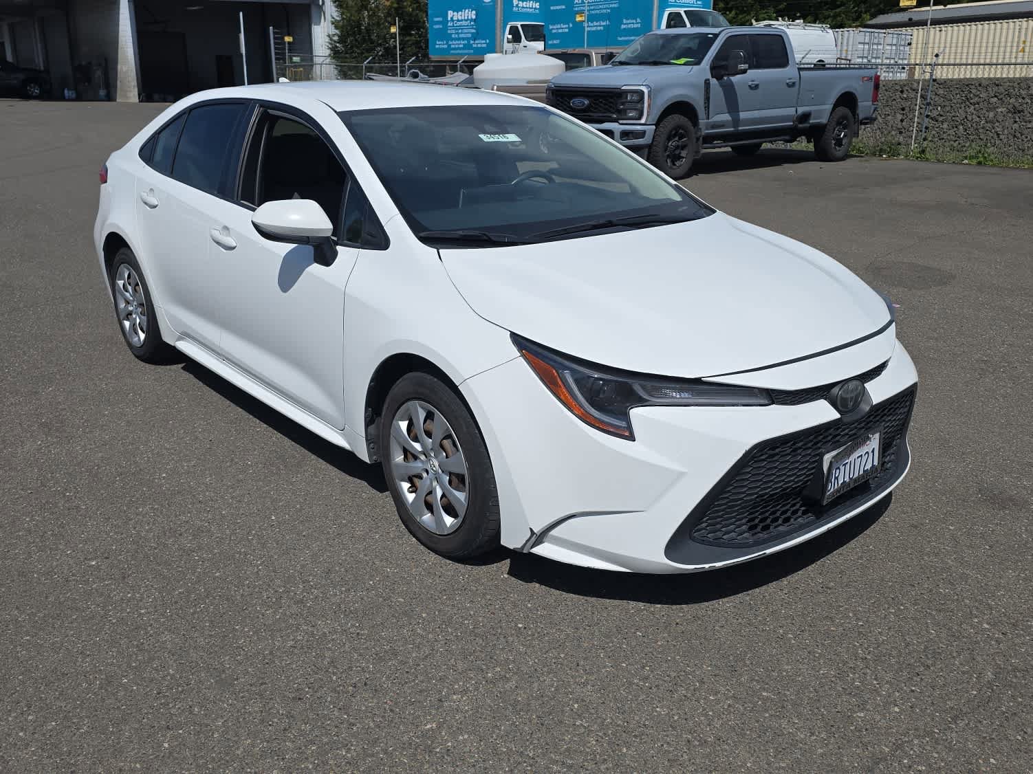 Used 2020 Toyota Corolla LE w/ Carpet Mat Package (TMS) FWD image 6