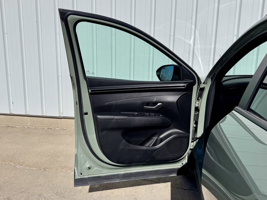 Used 2023 Hyundai Santa Cruz SEL w/ Activity Package image 13