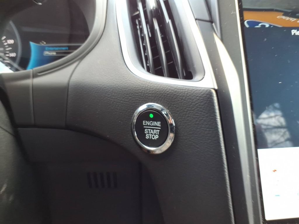 Certified 2024 Ford Edge SEL w/ Convenience Package AWD/4WD image 24