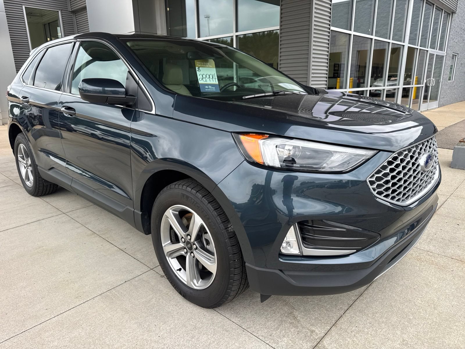 Certified 2024 Ford Edge SEL w/ Convenience Package AWD/4WD image 10