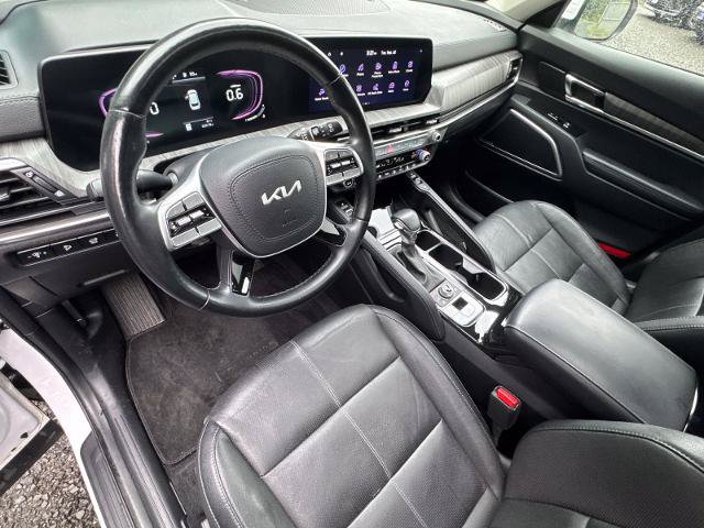Used 2024 Kia Telluride EX w/ EX Captain's Chair Package AWD/4WD image 36