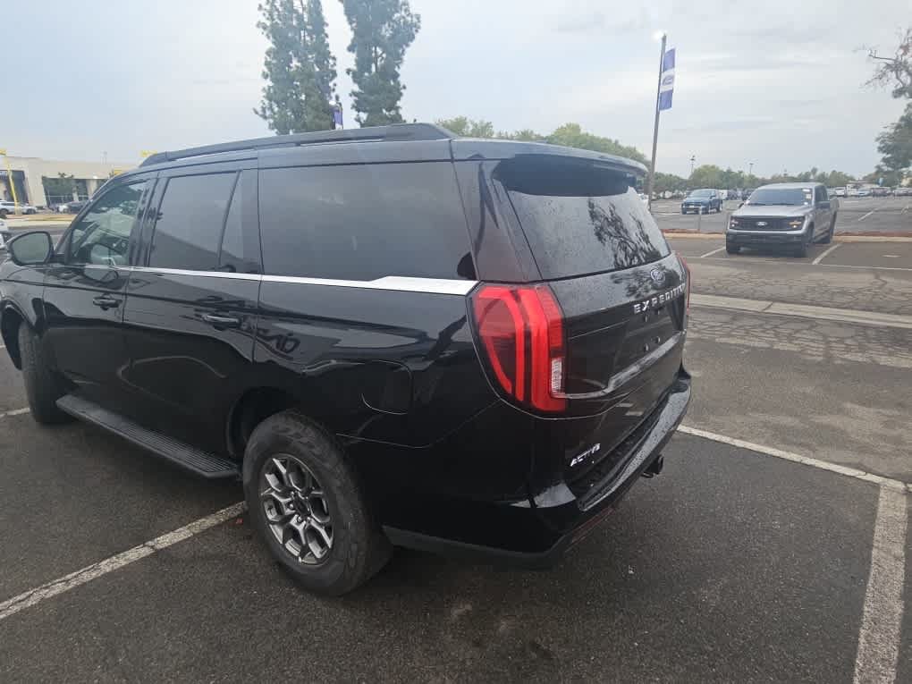 Certified 2026 Ford Expedition Active AWD/4WD image 5