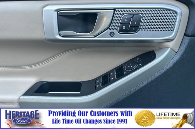 Certified 2022 Ford Explorer Limited w/ Equipment Group 301A image 11