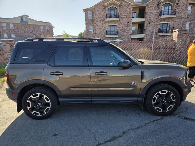 Certified 2022 Ford Bronco Sport Outer Banks w/ Tech Package AWD/4WD image 4