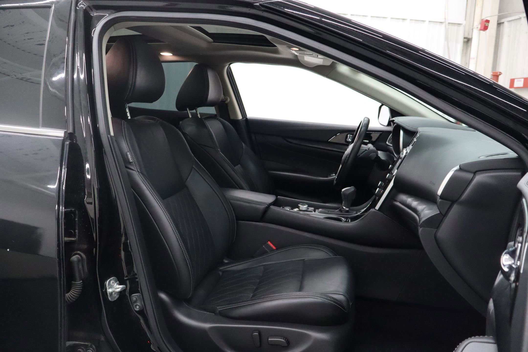 Used 2023 Nissan Maxima Platinum w/ Sport Mat Group image 30