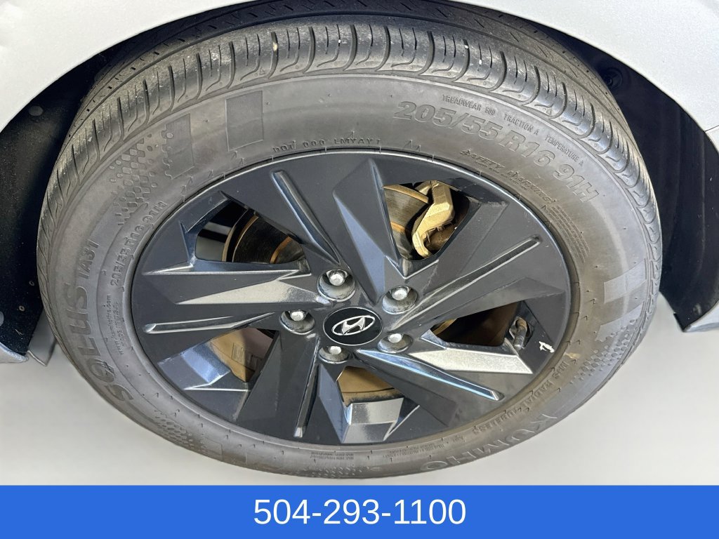 Used 2023 Hyundai Elantra SEL w/ Cargo Package FWD image 30