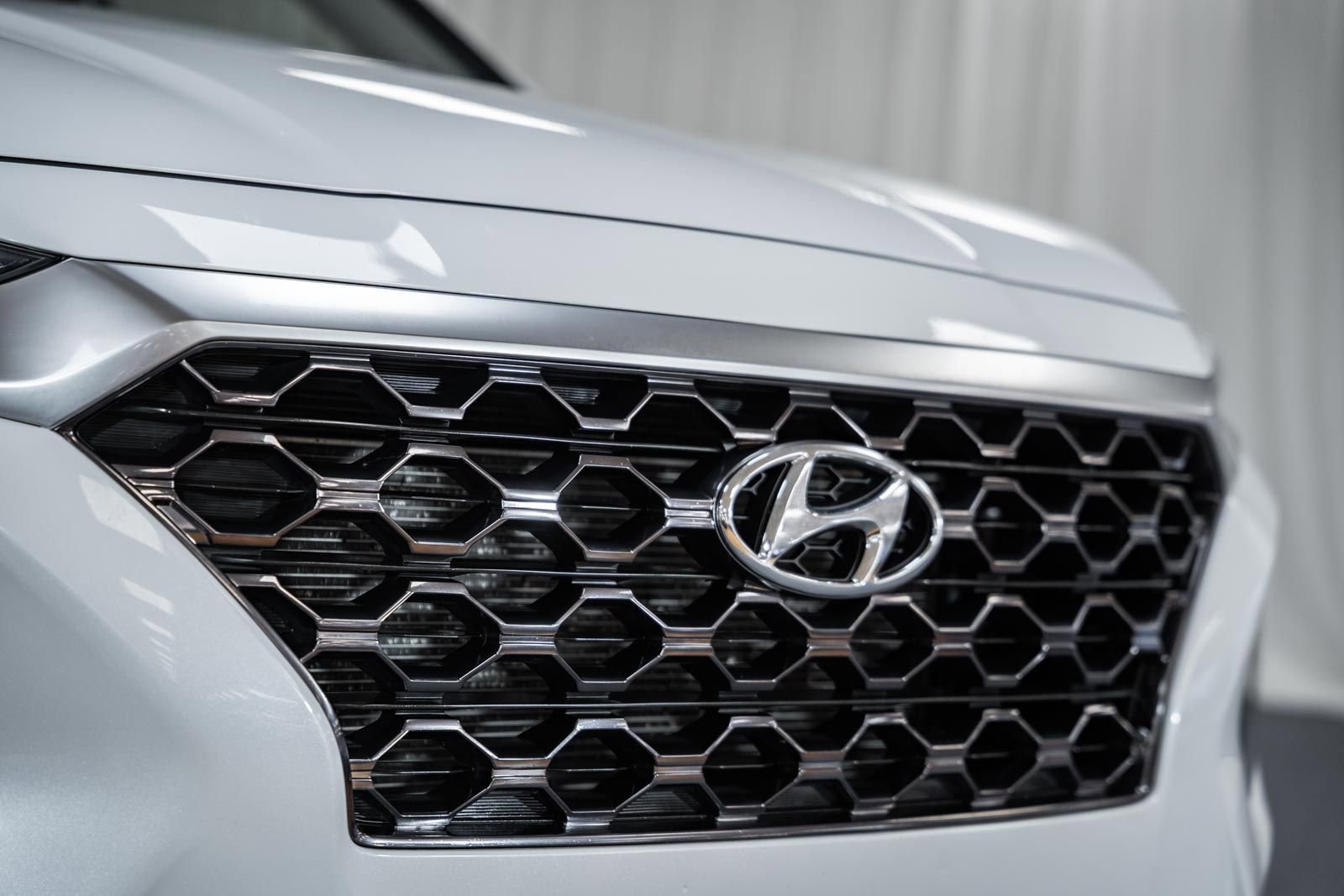 Used 2020 Hyundai Santa Fe SE image 7