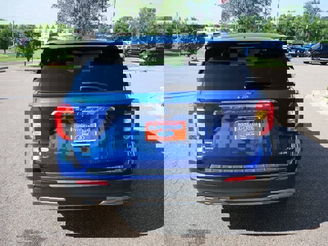 Certified 2022 Ford Explorer XLT w/ Equipment Group 202A image 6