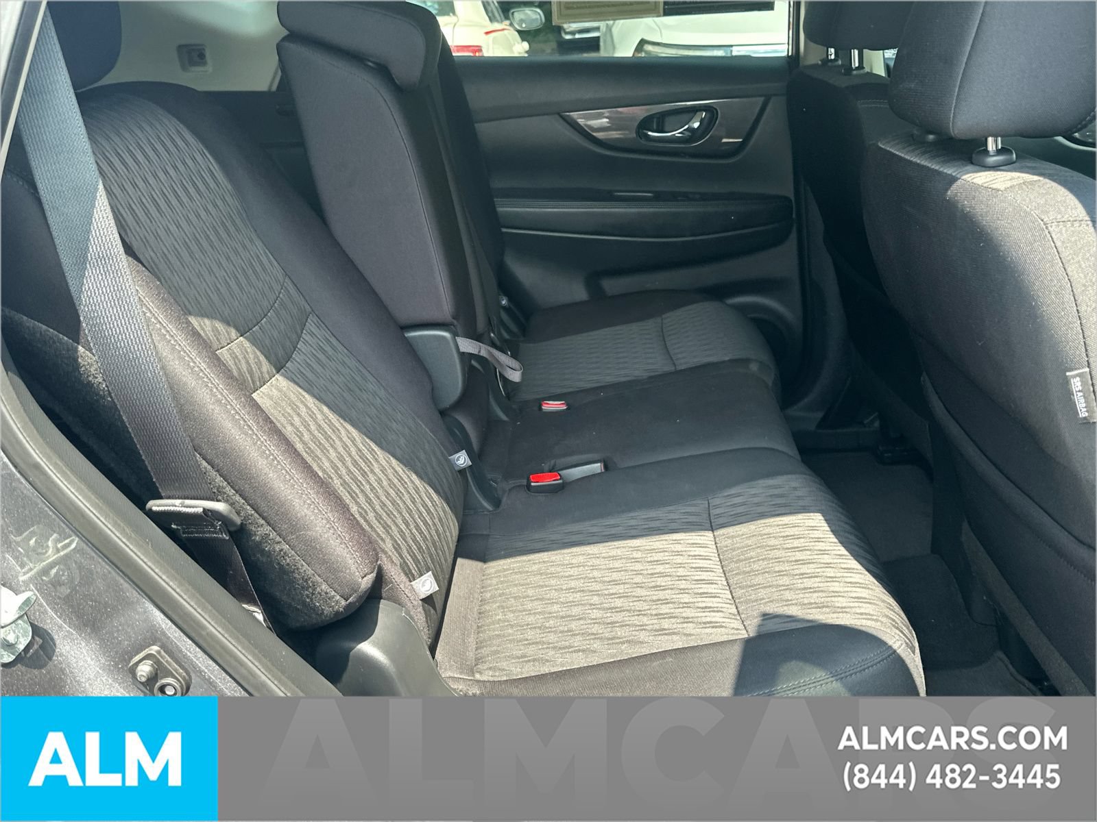 Used 2019 Nissan Rogue SV w/ Premium Package FWD image 17