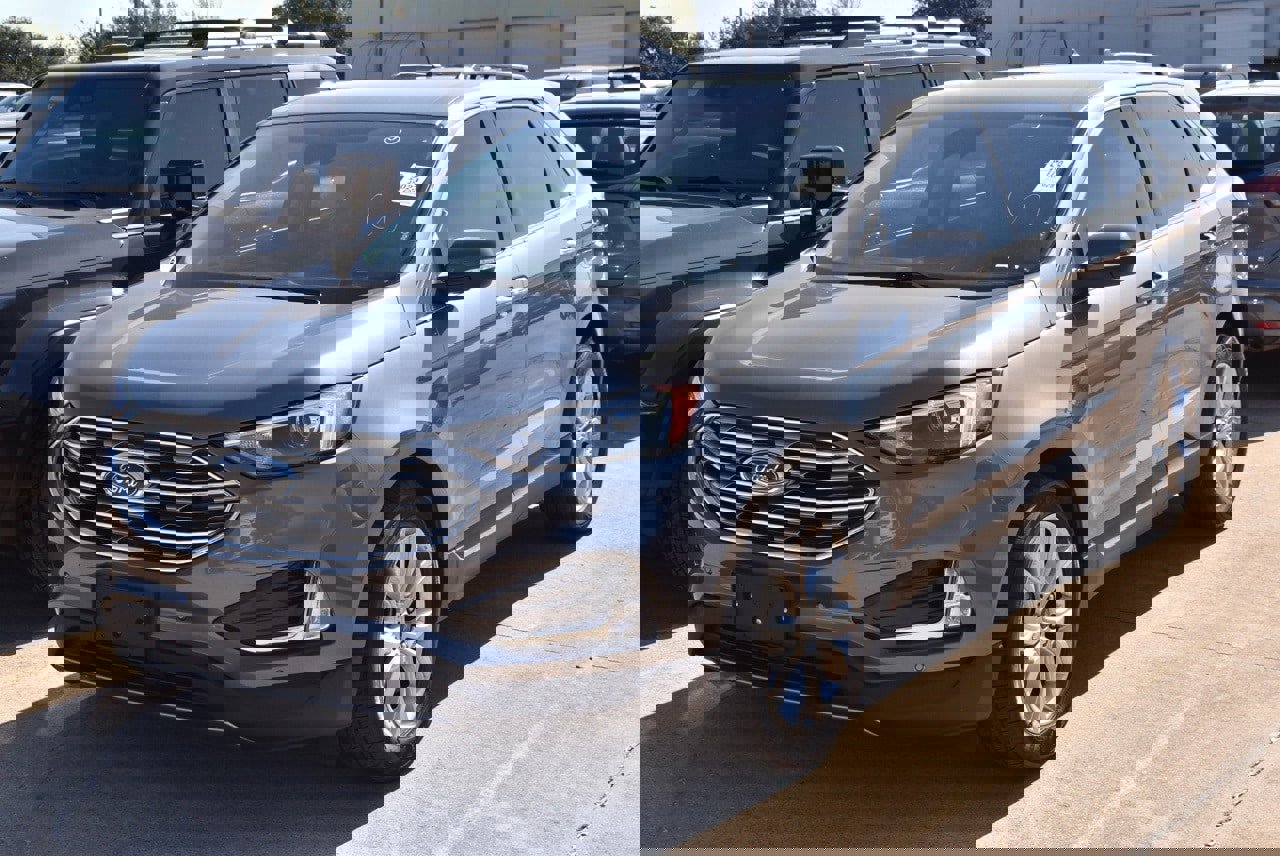 Certified 2023 Ford Edge Titanium