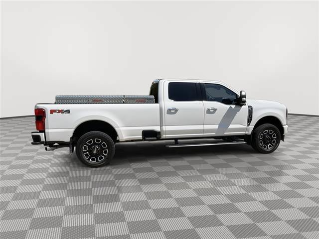 Certified 2024 Ford F250 Platinum w/ FX4 Off-Road Package AWD/4WD image 8