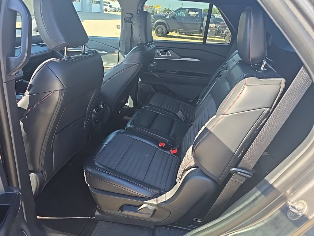 Certified 2025 Ford Explorer ST-Line w/ ST-Line Street Pack AWD/4WD image 11