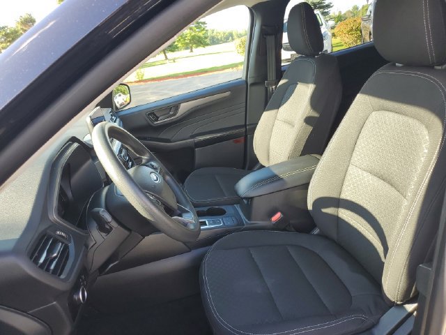 Certified 2025 Ford Escape Active FWD image 9
