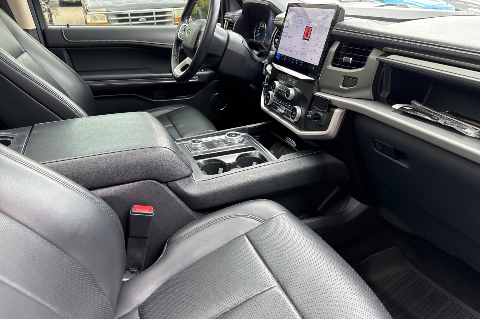 Certified 2022 Ford Expedition XLT AWD/4WD image 17