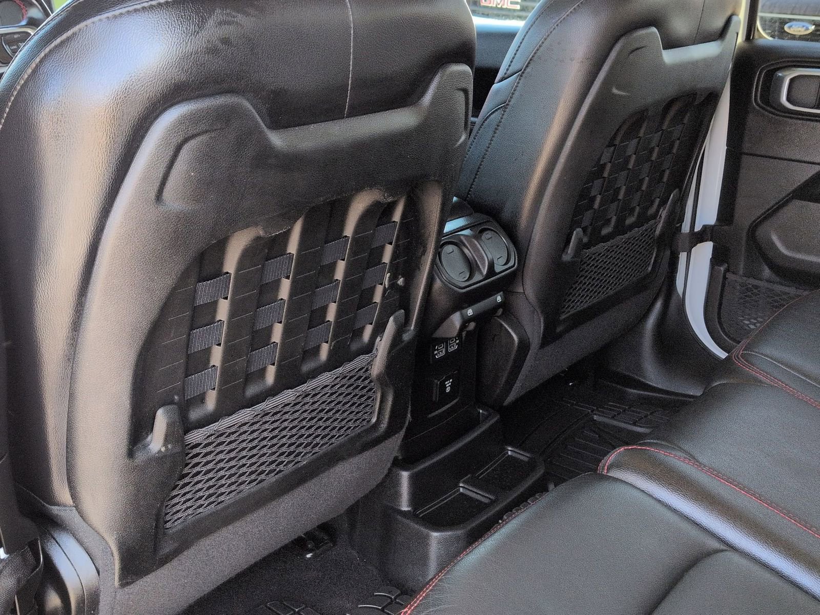 Used 2021 Jeep Wrangler Unlimited Rubicon w/ Uconnect 4C Nav & Sound Group image 23