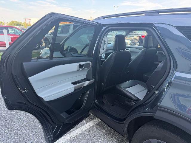 Certified 2024 Ford Explorer XLT w/ Equipment Group 202A AWD/4WD image 9