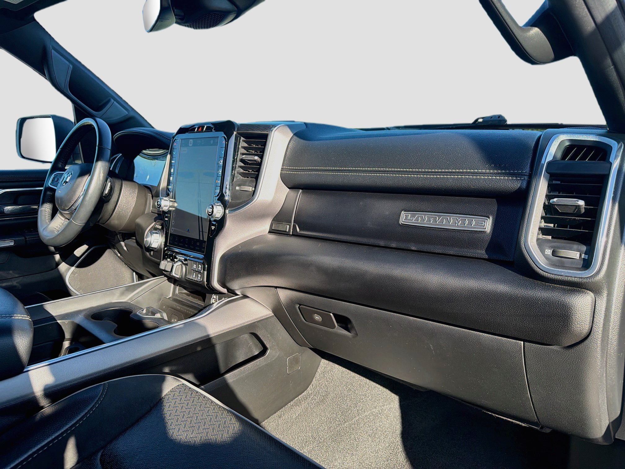 Used 2023 RAM 1500 Laramie AWD/4WD image 28