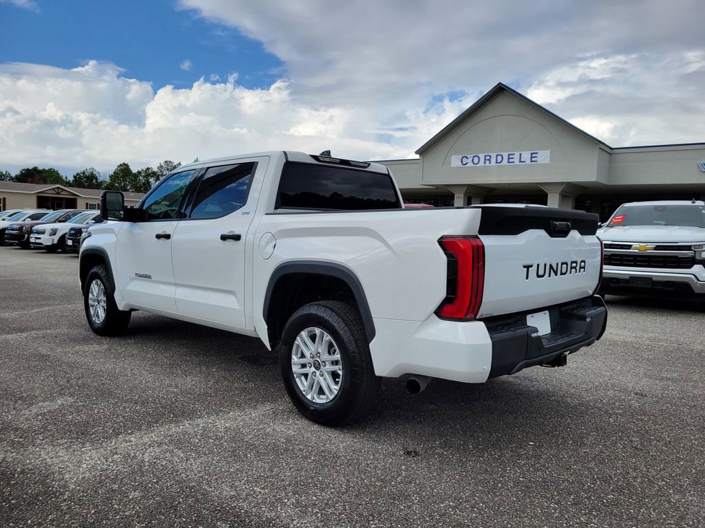 Used 2022 Toyota Tundra SR5 w/ SR5 Convenience Package image 3