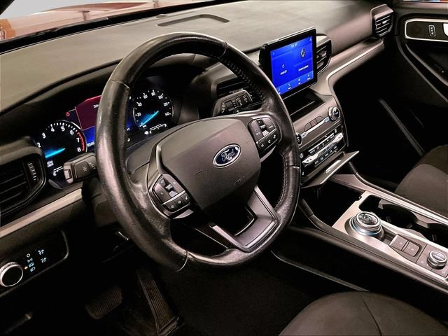Certified 2020 Ford Explorer XLT w/ Comfort Package AWD/4WD image 12