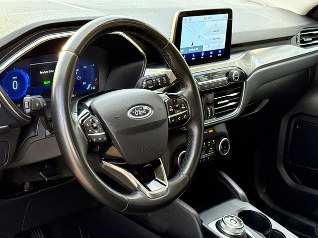 Certified 2022 Ford Escape Titanium FWD image 19