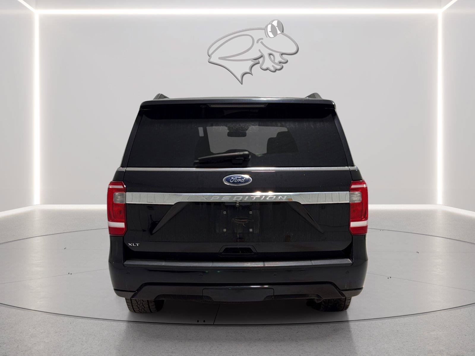 Certified 2020 Ford Expedition XLT w/ Equipment Group 202A AWD/4WD image 4