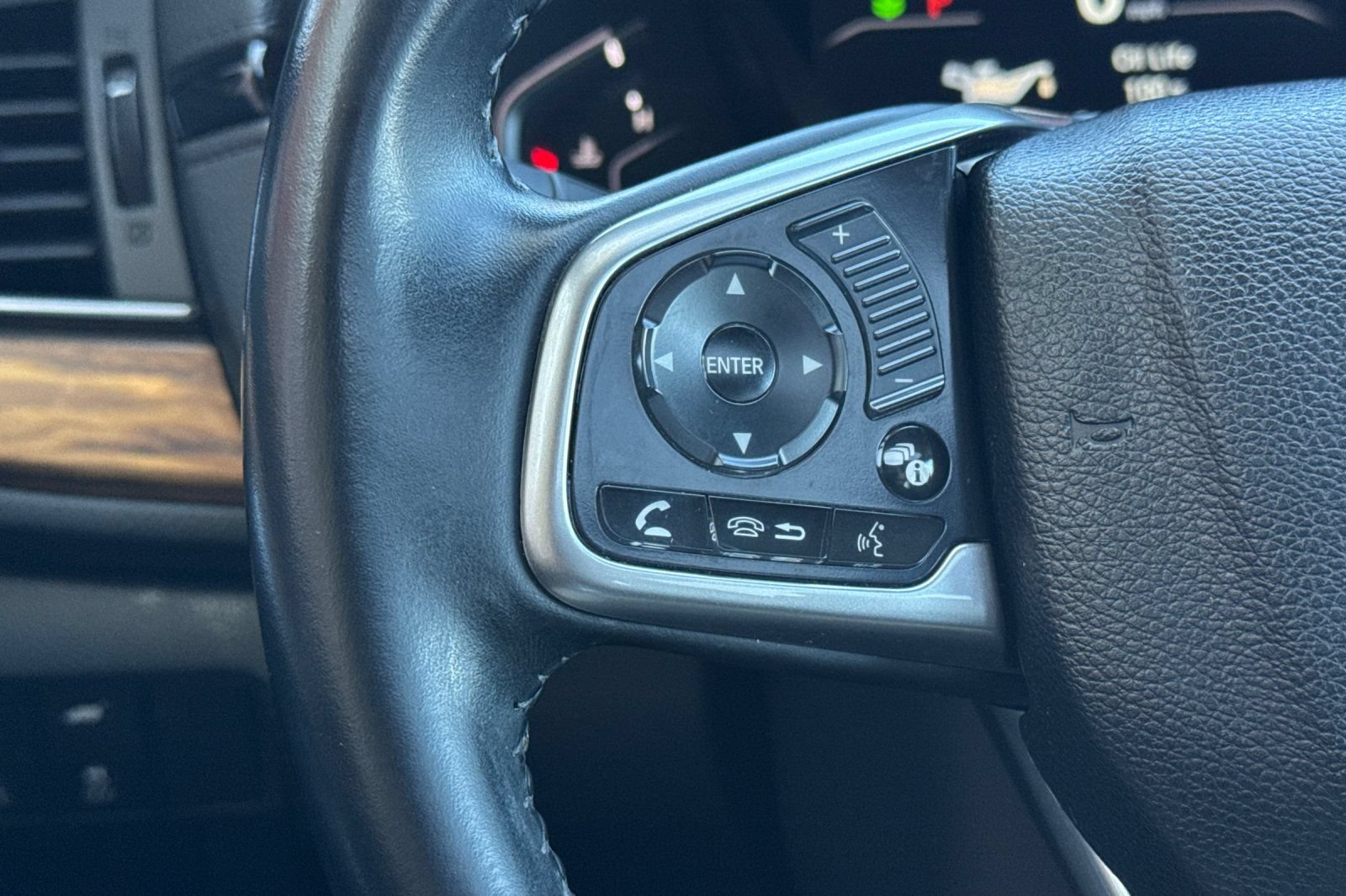 Used 2018 Honda CR-V Touring image 23