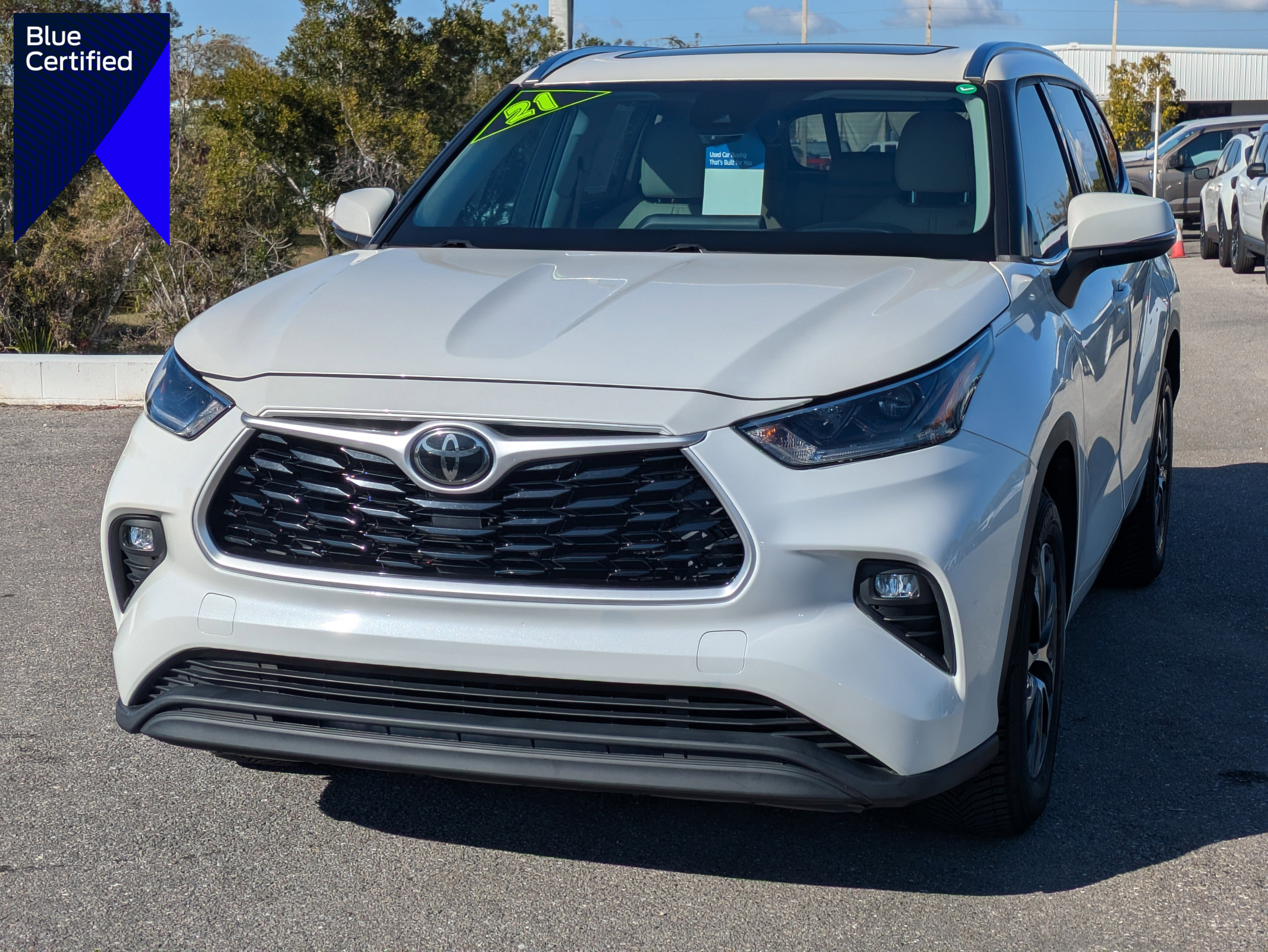 Used 2021 Toyota Highlander XLE video 1