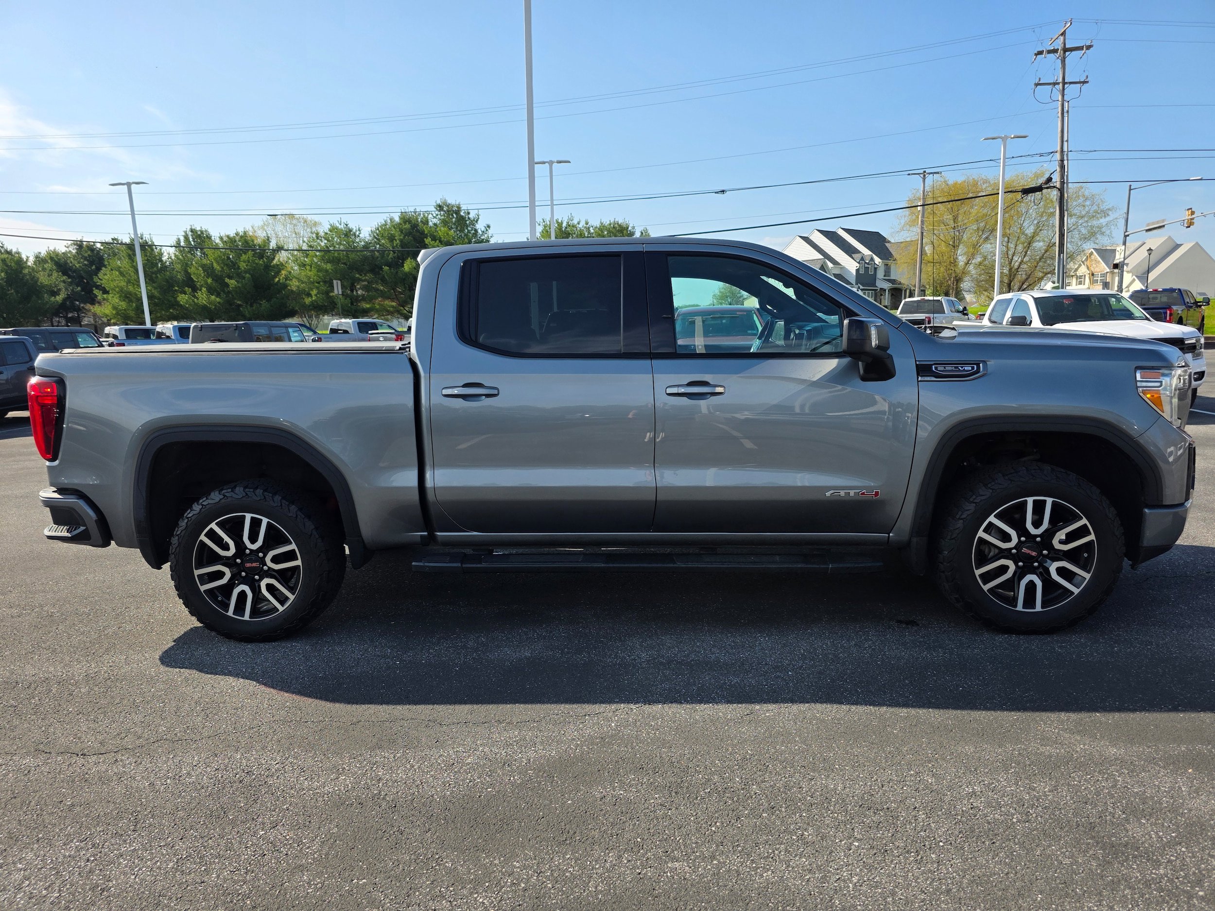 Used 2020 GMC Sierra 1500 AT4 w/ AT4 Premium Package AWD/4WD image 4