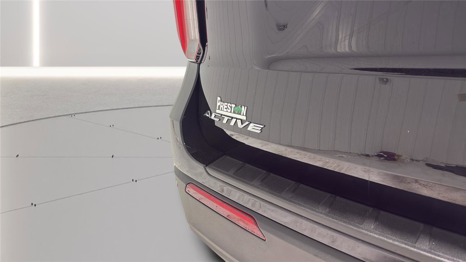 Certified 2025 Ford Explorer Active image 32