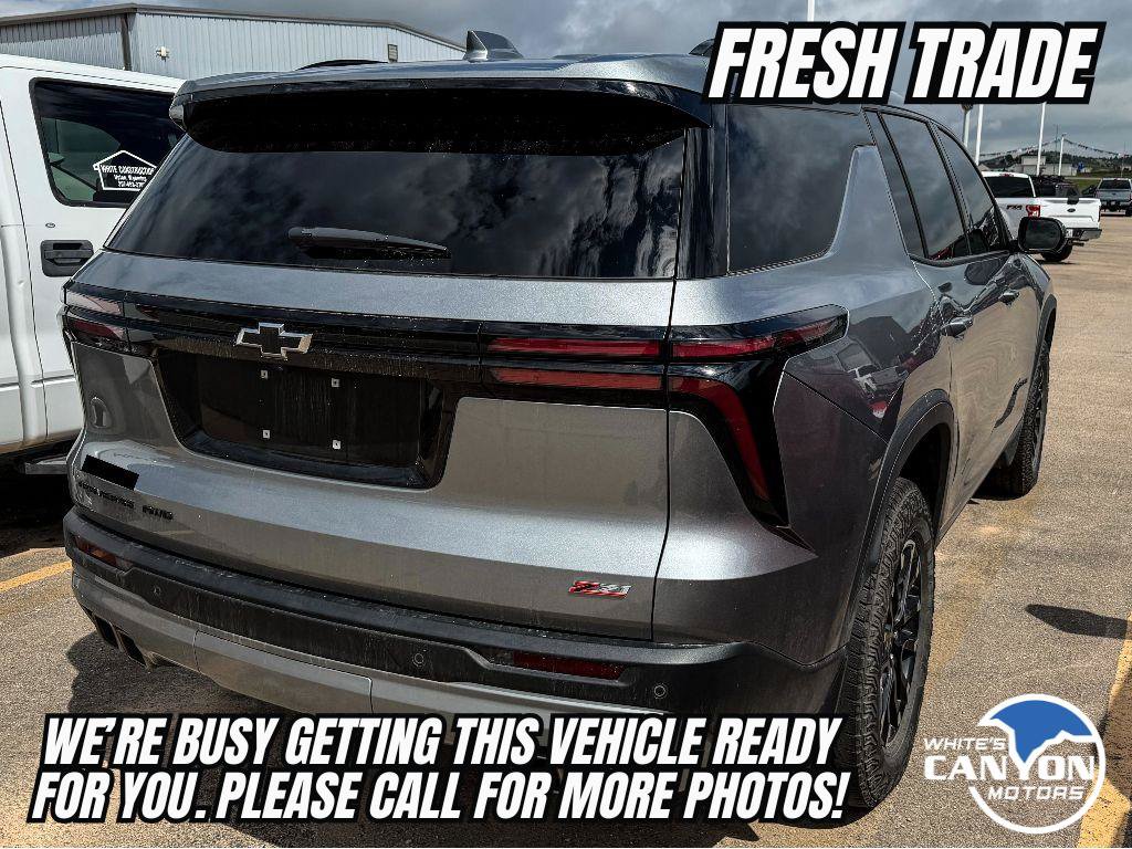 Used 2025 Chevrolet Traverse Z71 w/ Driver Confidence Package AWD/4WD image 2