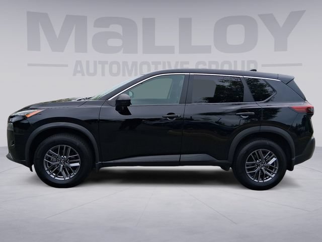 Used 2023 Nissan Rogue S AWD/4WD image 2