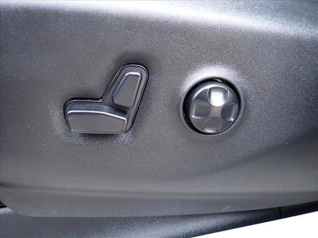 Used 2018 Chrysler Pacifica Touring-L FWD image 14