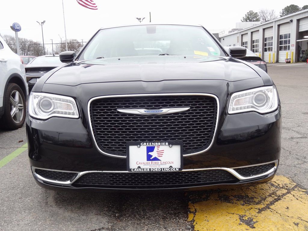 Used 2023 Chrysler 300 Touring image 6