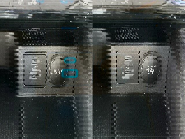 Certified 2022 Ford Escape SE w/ SE Sport Appearance Package image 19