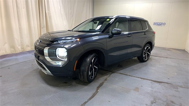 Used 2024 Mitsubishi Outlander SEL Black Edition