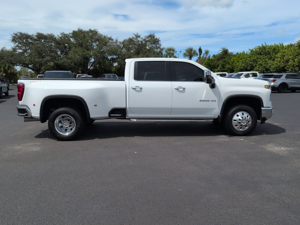 Used 2024 Chevrolet Silverado 3500 LTZ w/ LTZ Plus Package AWD/4WD image 2