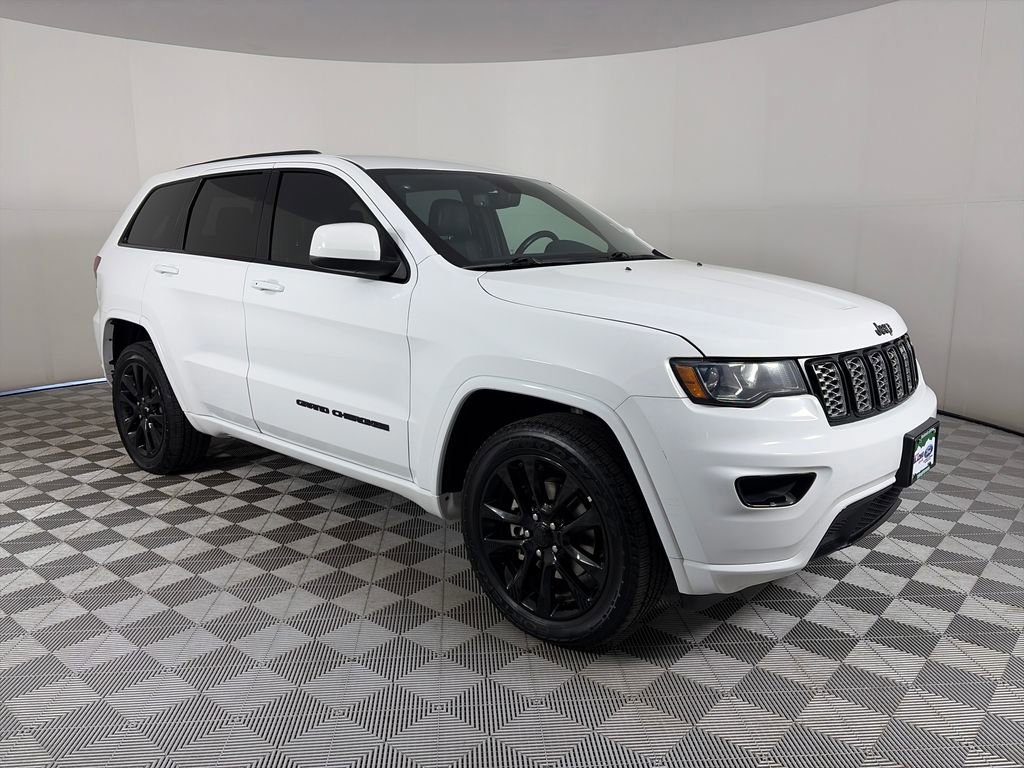 Used 2019 Jeep Grand Cherokee Altitude image 6