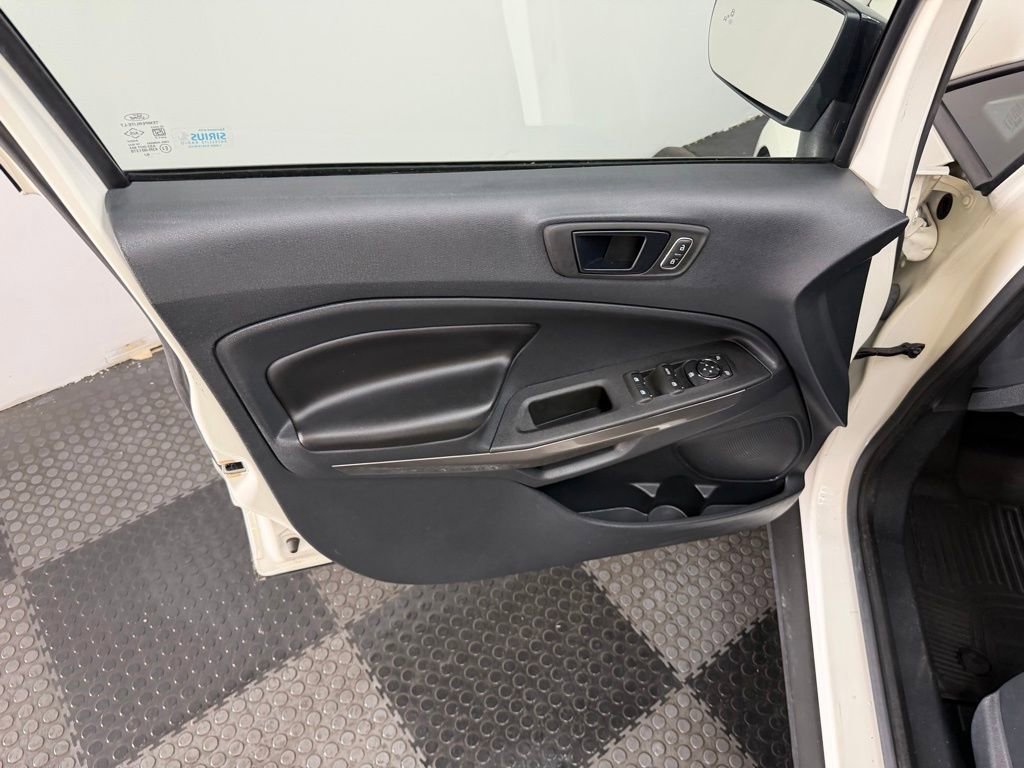 Certified 2019 Ford EcoSport SES w/ SES Black Appearance Package AWD/4WD image 12
