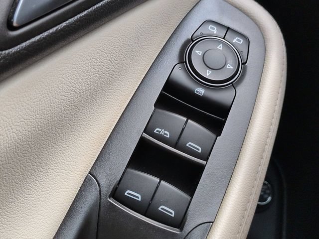 Used 2024 Buick Encore GX Sport Touring w/ Black Roof Package FWD image 22
