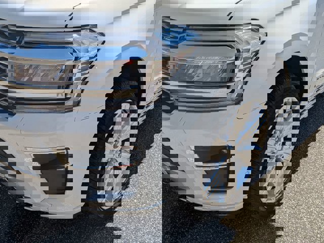 Certified 2024 Ford Expedition Max Platinum image 10