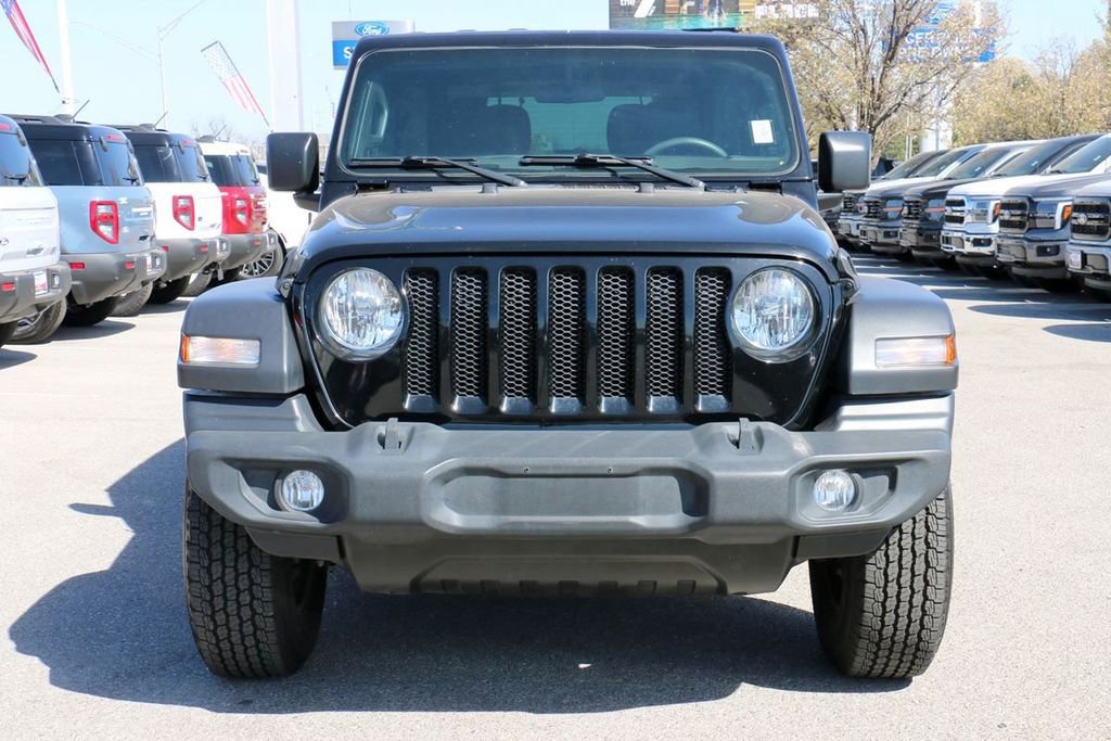 Used 2022 Jeep Wrangler Sport image 3
