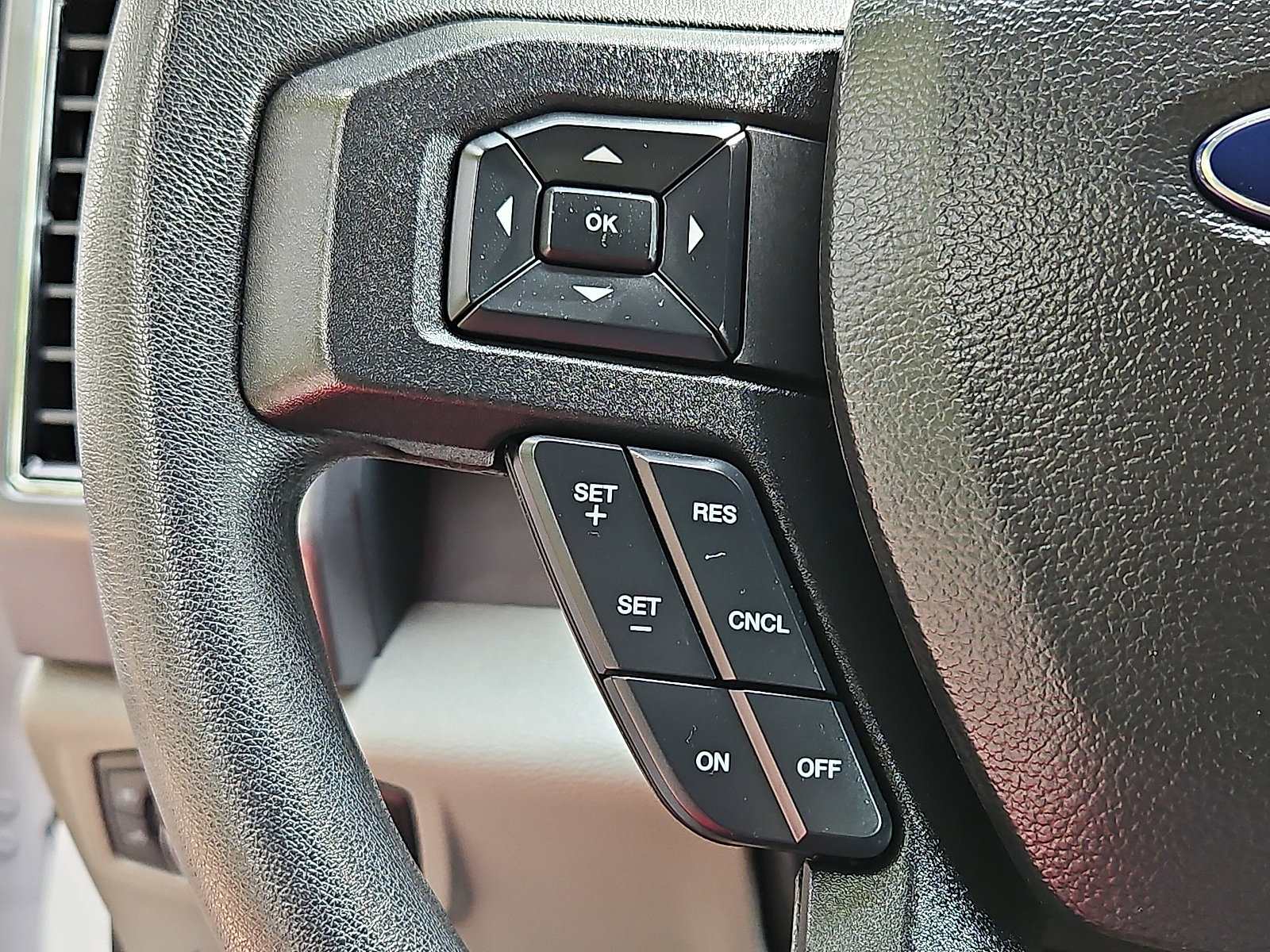 Certified 2022 Ford F350 XLT image 21