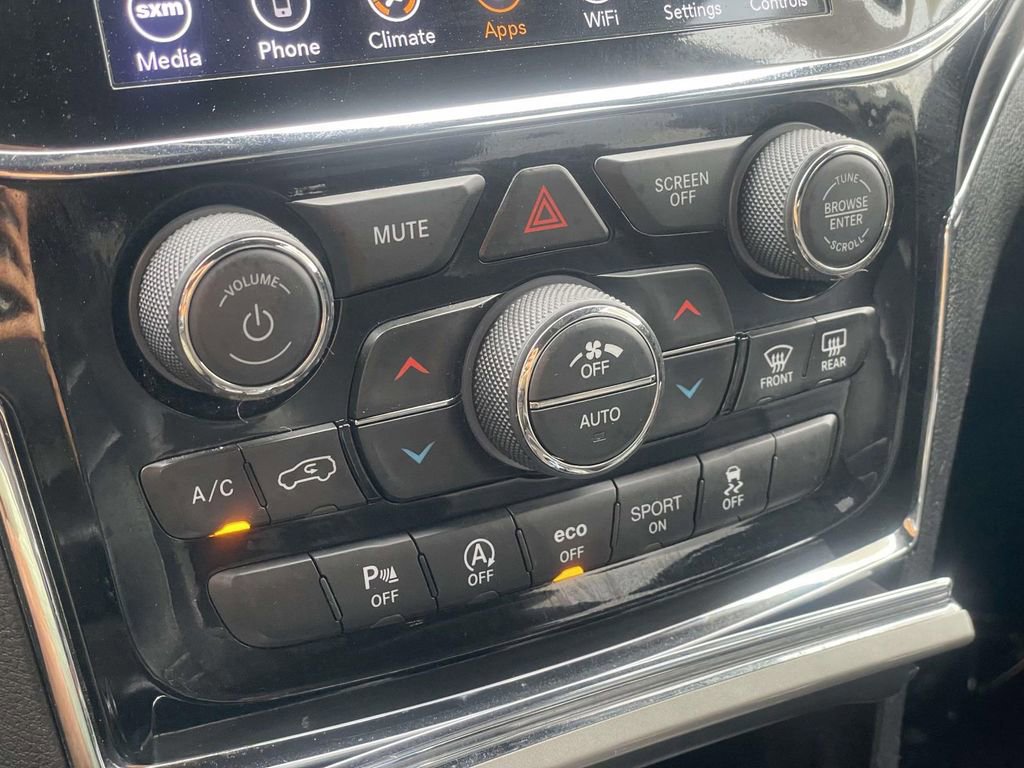 Used 2020 Jeep Grand Cherokee Limited image 16