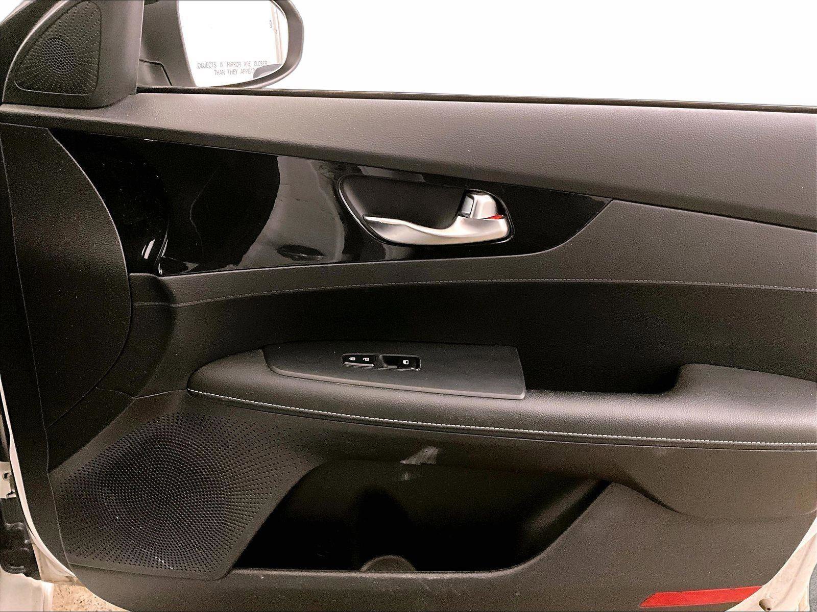 Used 2021 Kia Forte GT-Line FWD image 23